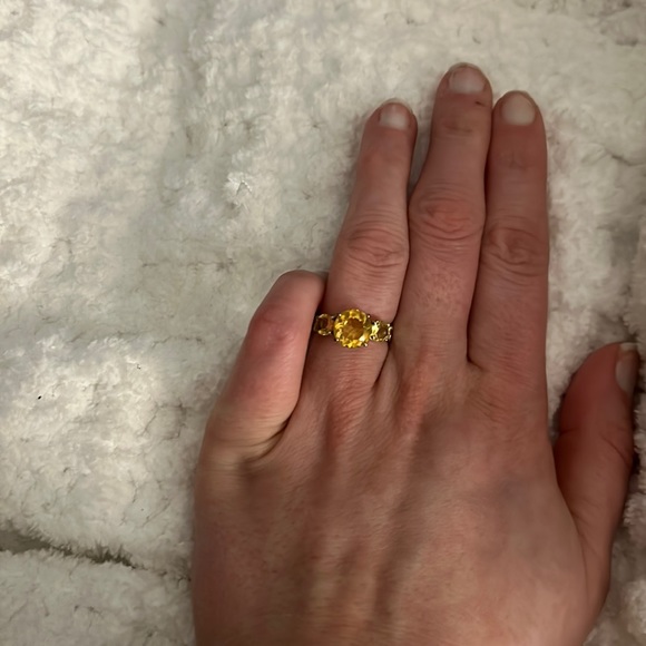 Yellow Topaz & Sterling Silver Ring - Size 7 - Picture 1 of 5